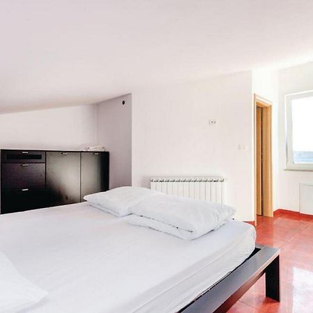 Apartments Host Barbat na Rabu Экстерьер фото