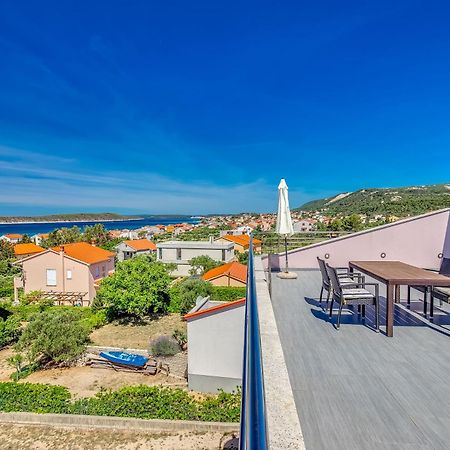 Apartments Host Barbat na Rabu Экстерьер фото