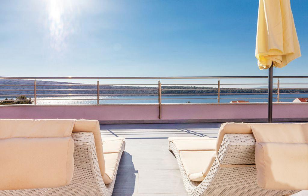 Apartments Host Barbat na Rabu Экстерьер фото