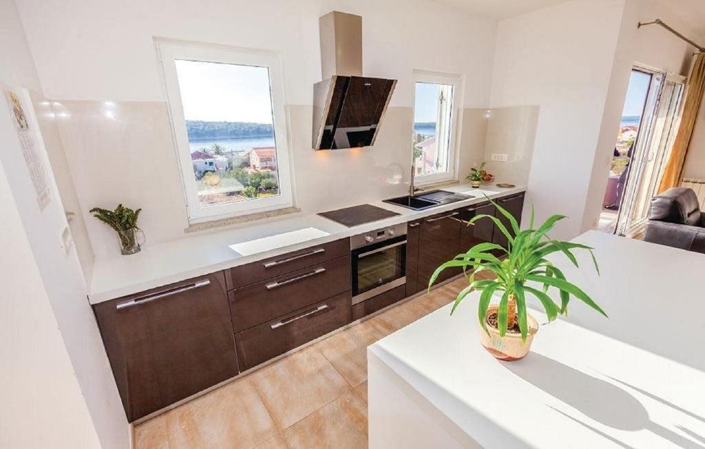 Apartments Host Barbat na Rabu Экстерьер фото