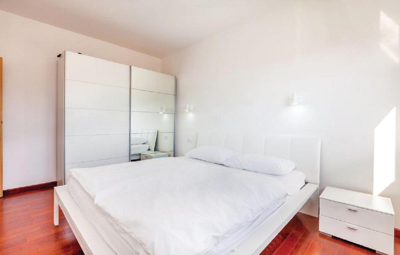 Apartments Host Barbat na Rabu Экстерьер фото