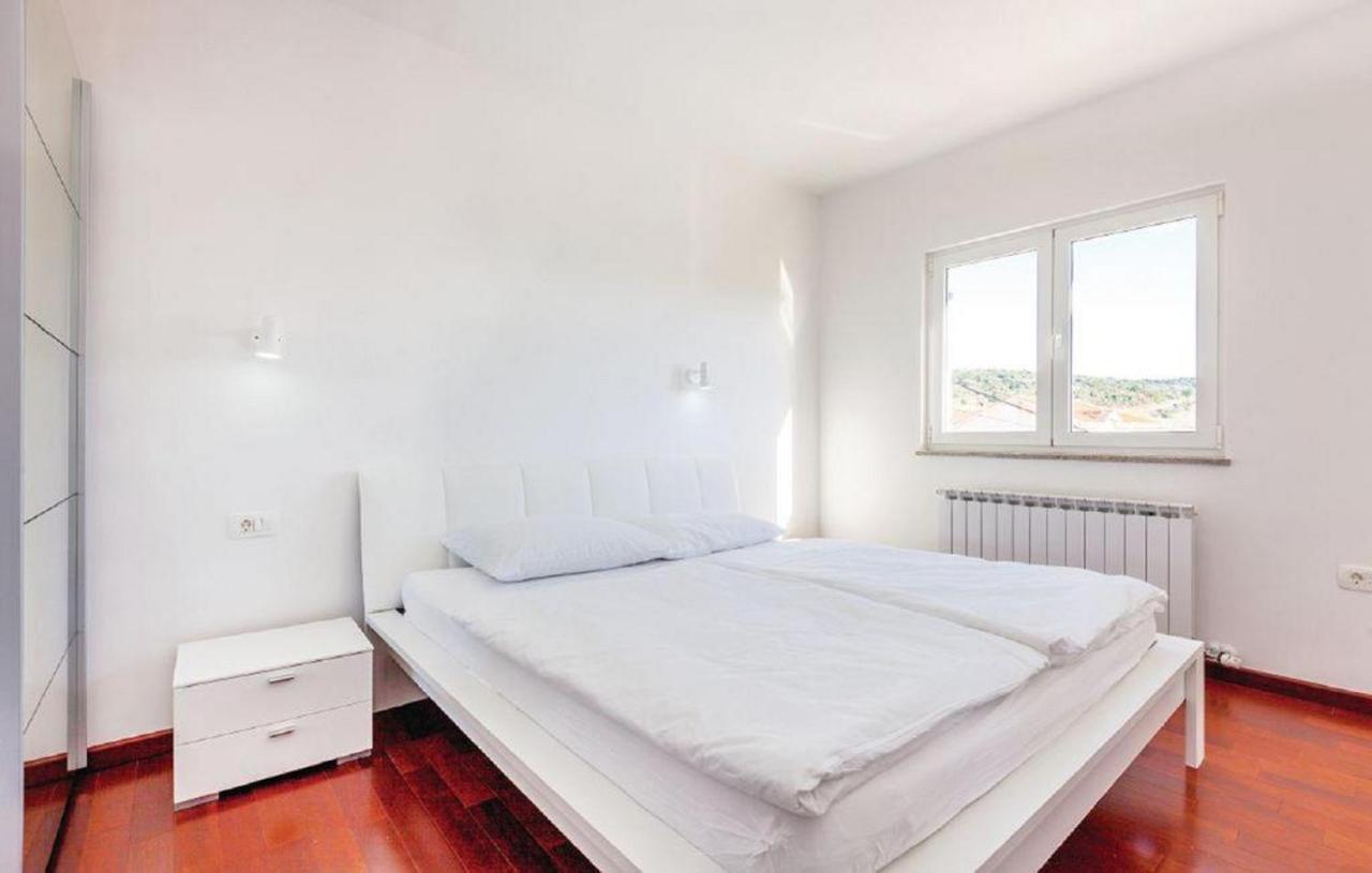 Apartments Host Barbat na Rabu Экстерьер фото